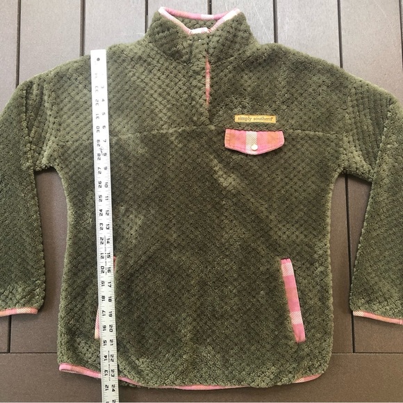 Simply Southern Olive Fluffy Pullover with Pink Trim Size S - Picture 6 of 8